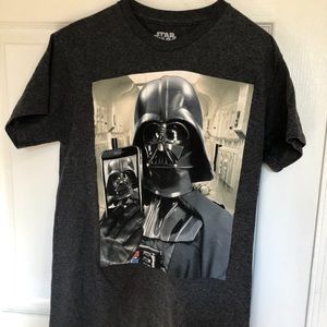 🦄 $5 w/ bundle!* Darth Vader selfie t-shirt